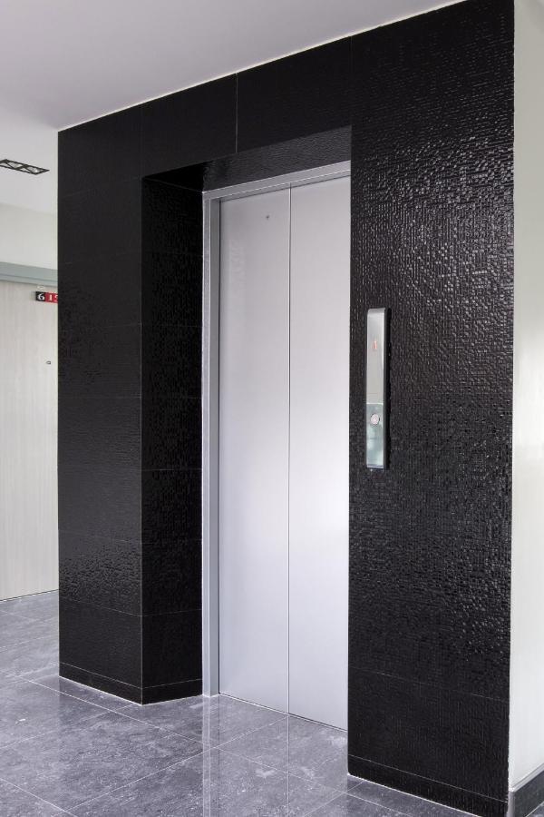 Db Plus 5 Banguecoque Exterior foto